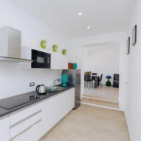 Maison Lorelle - De Vivo Realty Sorrente