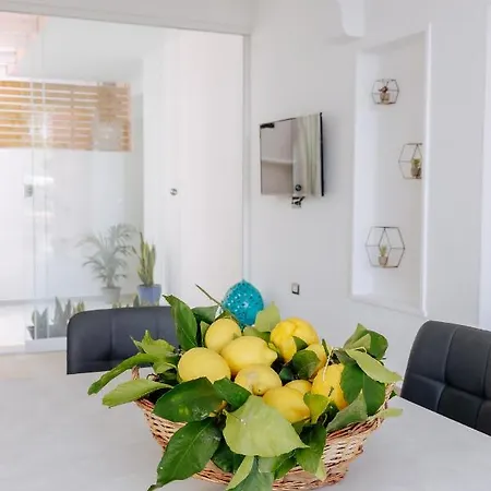 Maison Lorelle - De Vivo Realty 펜션