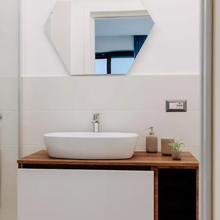 Maison Lorelle - De Vivo Realty