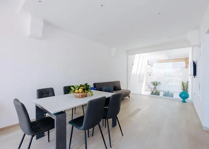 Maison Lorelle - De Vivo Realty Semesterbostad