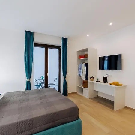 Maison Lorelle - De Vivo Realty *