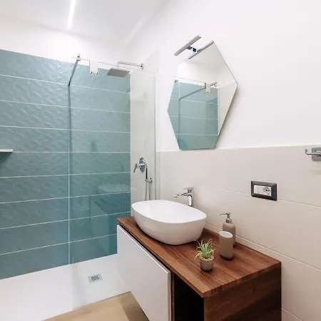 Maison Lorelle - De Vivo Realty