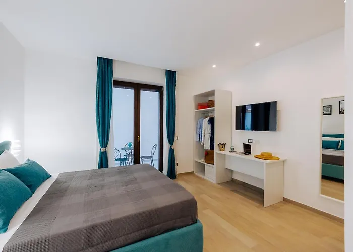 Maison Lorelle - De Vivo Realty *